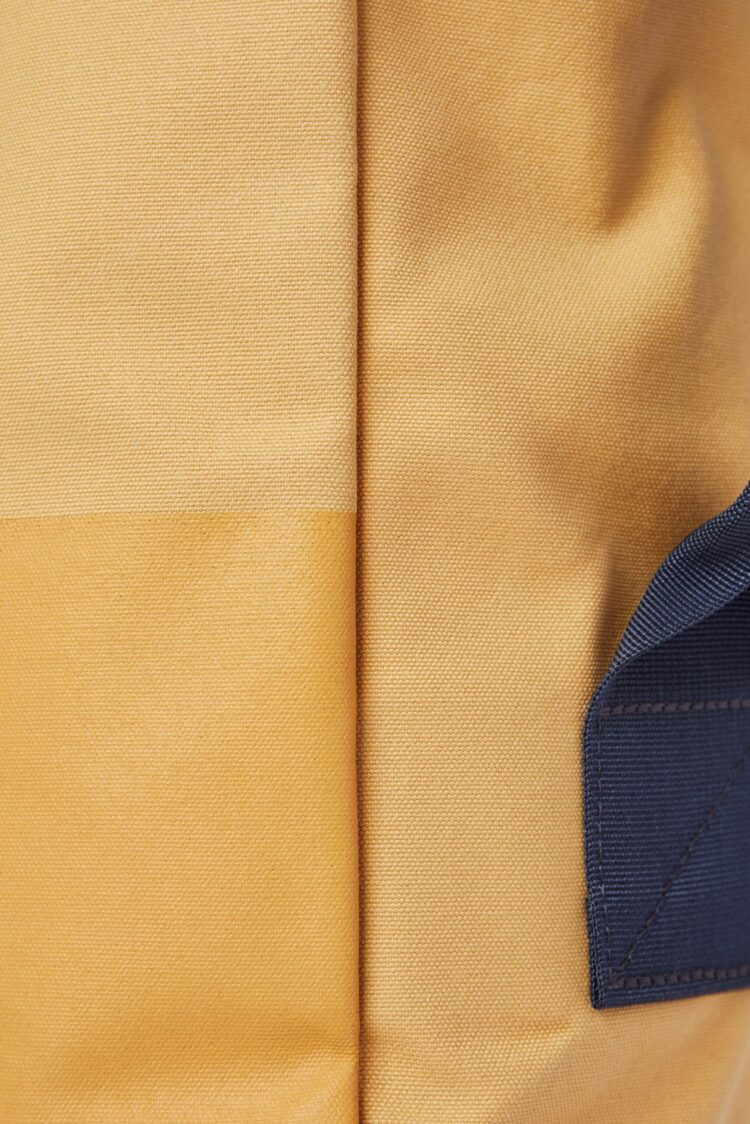 SANDQVIST – TONY VEGAN yellow leaf detail