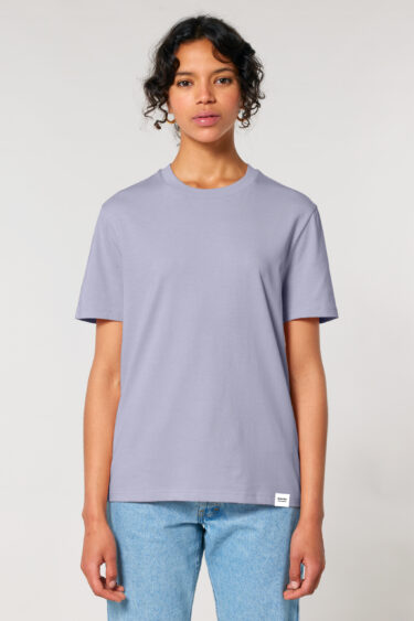 ästhetika T-Shirt – BASIC lavendel Vorderseite Frau