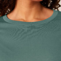 ästhetika Frauen Langarm Oberteil – BASIC buchtgrün Detail