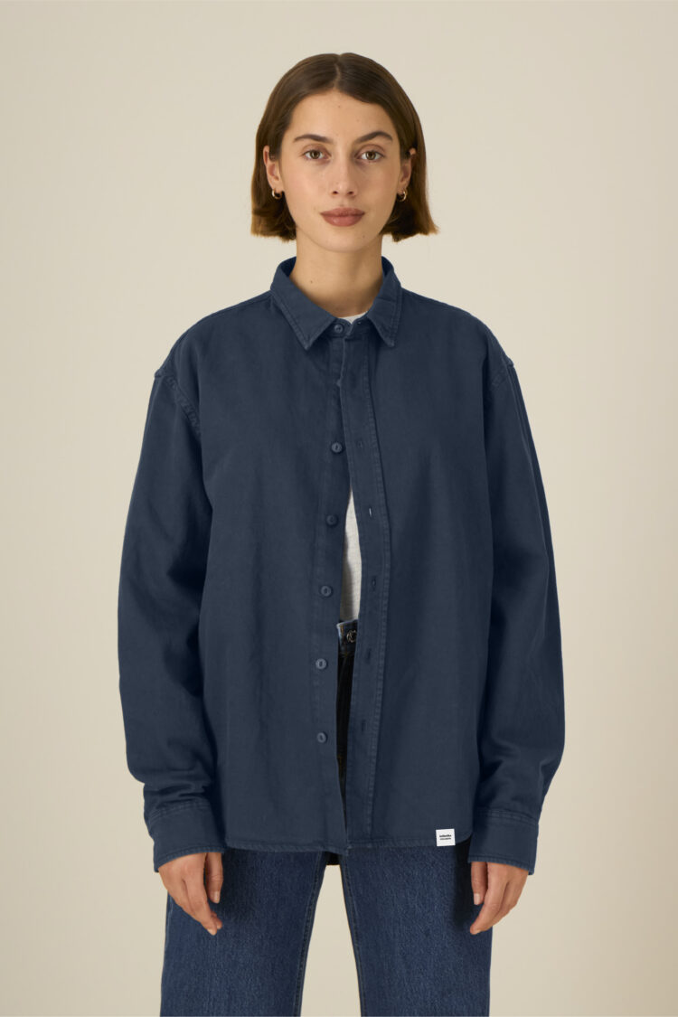 ästhetika Hemd – BASIC marineblau Frau Vorderseite