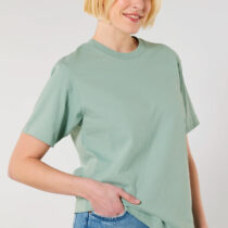 ästhetika T-Shirt Solid – BASIC aloe Frau Vorderseite