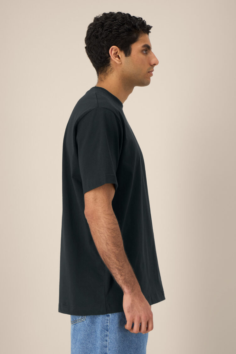 ästhetika T-Shirt Solid – BASIC schwarz Seite