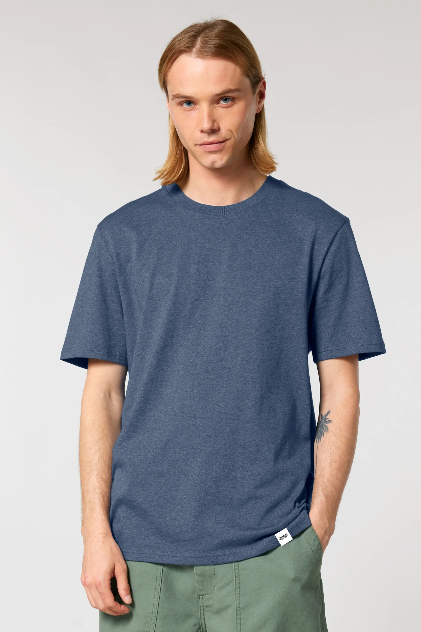 ästhetika T-Shirt – BASIC dunkelblau meliert Vorderseite