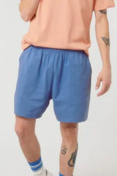 ästhetika Short – BASIC bright blue closeup