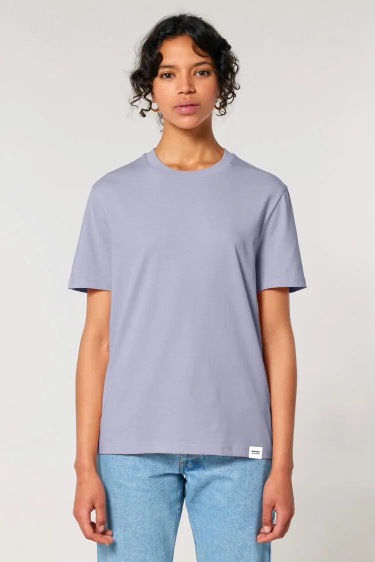 ästhetika T-Shirt – BASIC lavendel Vorderseite Frau