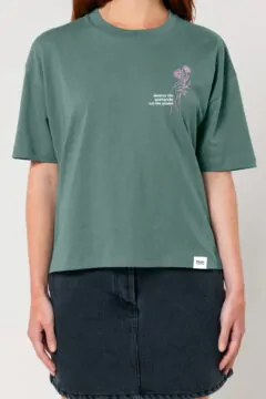 ästhetika T-Shirt-Cropped – DESTROY THE PATRIARCHY NOT THE PLANET buchtgrün/weiß/rosa Vorderseite