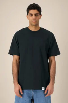ästhetika T-Shirt Solid – BASIC schwarz Vorderseite